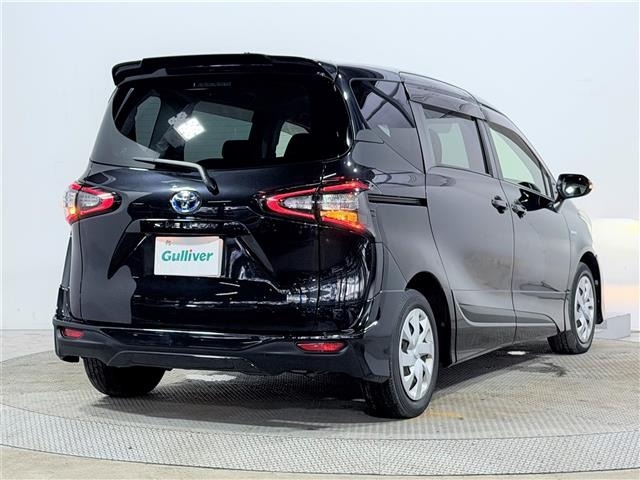 Toyota SIENTA 2015 8268045-2