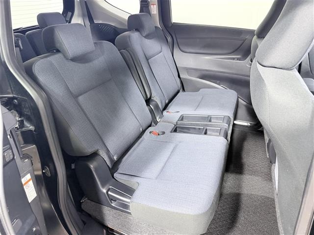 Toyota SIENTA 2015 8268045-8