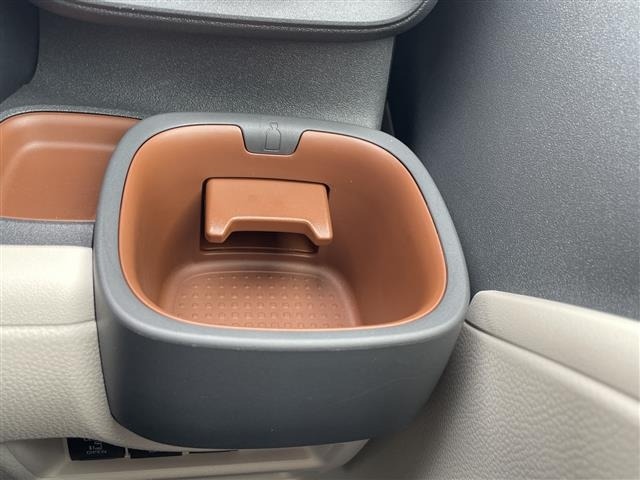 Toyota SIENTA 2025 8268048-22