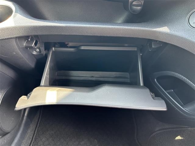 Toyota SIENTA 2019 8268052-5