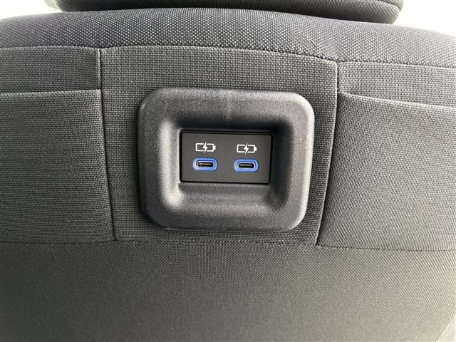 Toyota SIENTA 2024 8268064-6