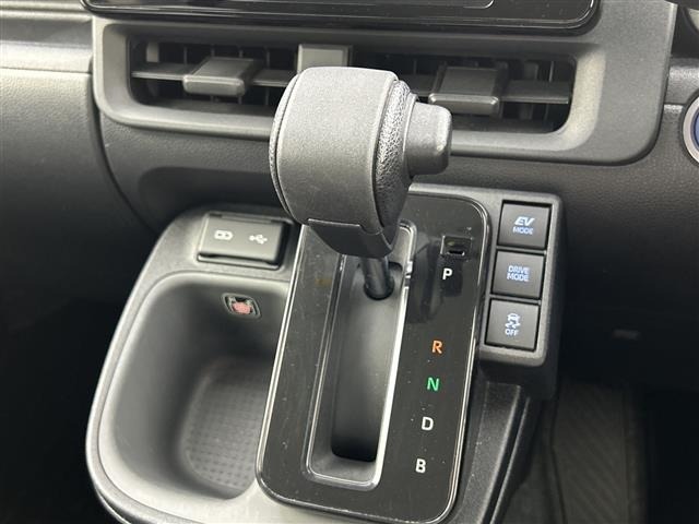 Toyota SIENTA 2024 8268064-9