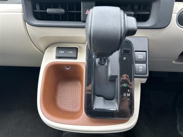 Toyota SIENTA 2023 8268120-8