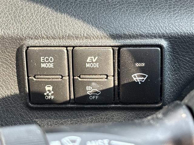 Toyota SIENTA 2016 8268131-5