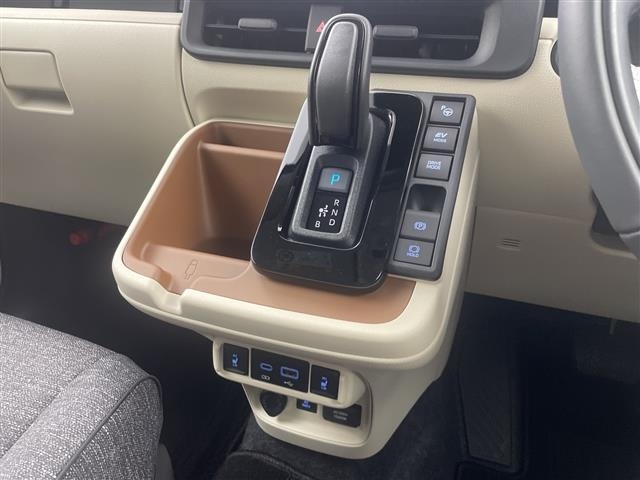 Toyota SIENTA 2026 8268140-8