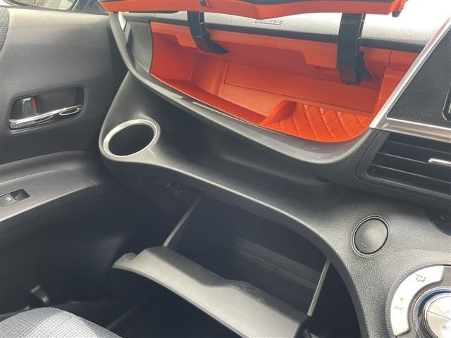 Toyota SIENTA 2017 8268165-4