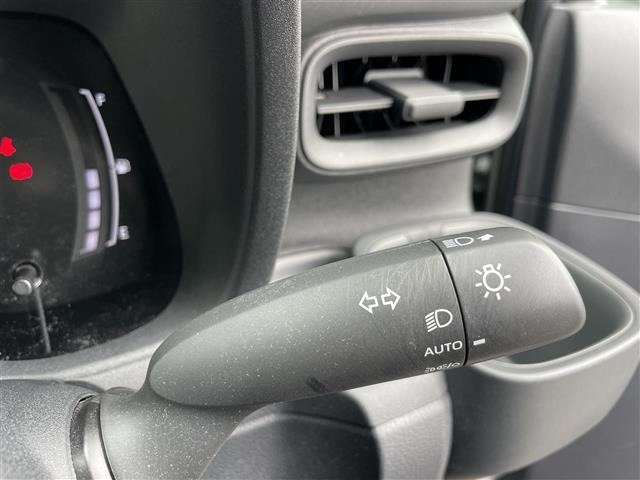 Toyota SIENTA 2024 8268207-5