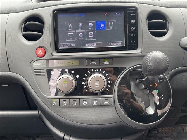 Toyota SIENTA 2015 8268221-19