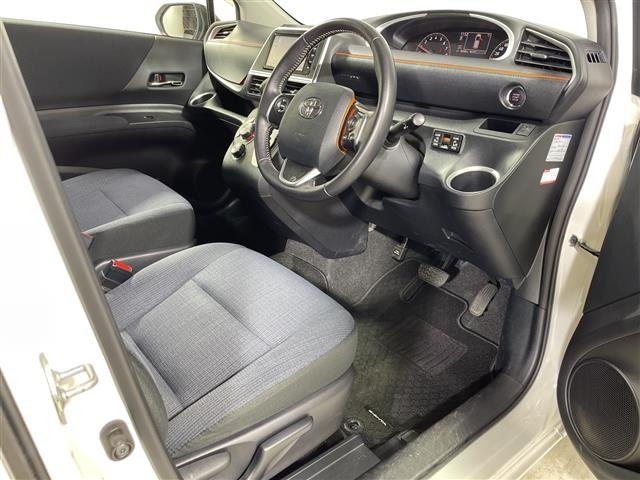 Toyota SIENTA 2015 8268222-6