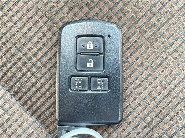 Toyota SIENTA 2017 8268234-2