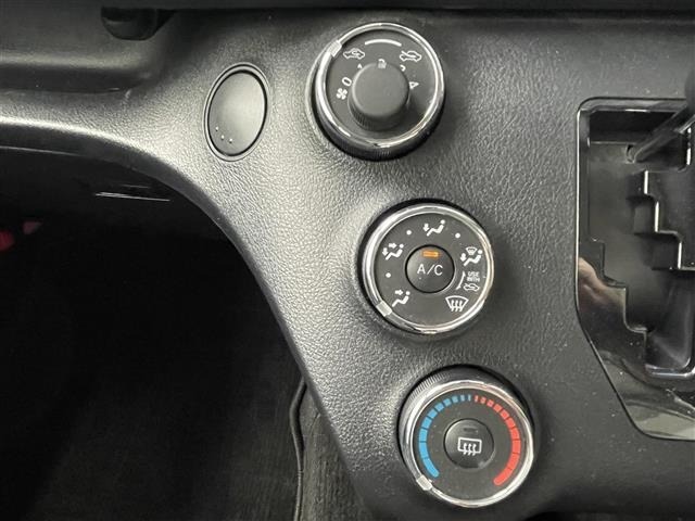Toyota SIENTA 2020 8268244-6