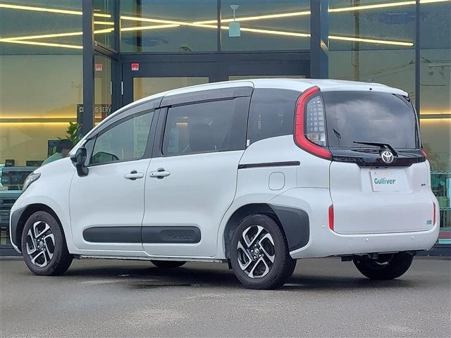Toyota SIENTA 2025 8268256-14