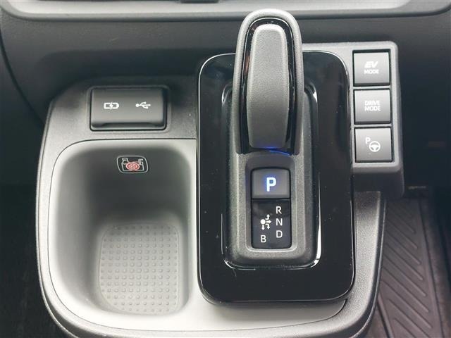 Toyota SIENTA 2025 8268256-5