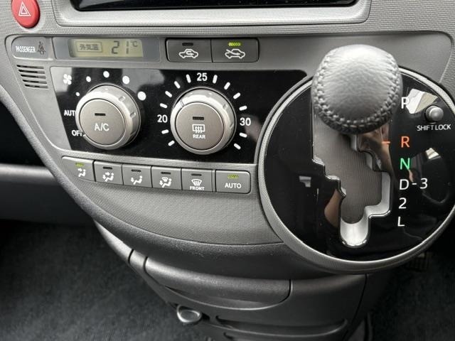 Toyota SIENTA 2014 8268320-18