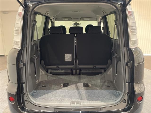 Toyota SIENTA 2015 8268325-1