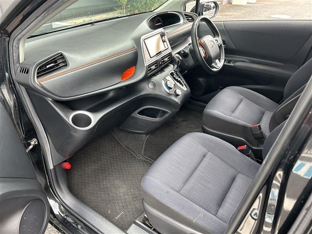 Toyota SIENTA 2017 8268334-6