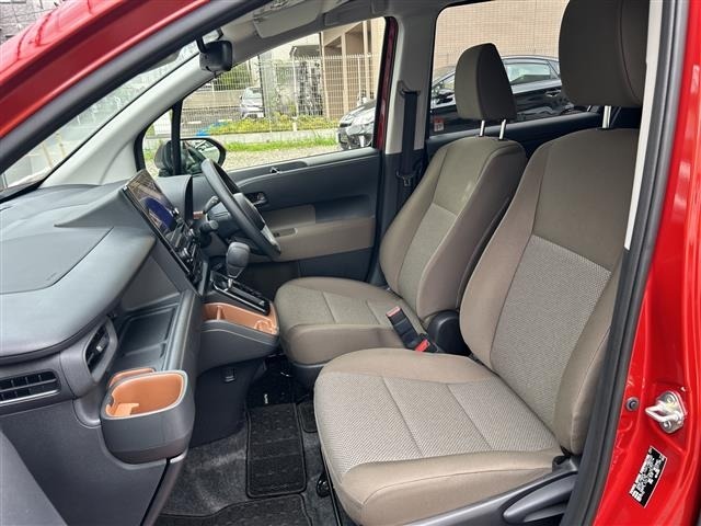 Toyota SIENTA 2026 8268344-6