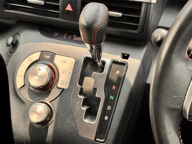 Toyota SIENTA 2018 8268347-10
