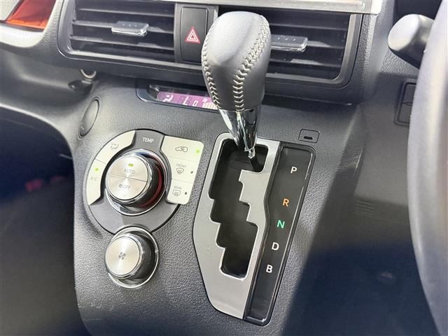 Toyota SIENTA 2015 8268351-6
