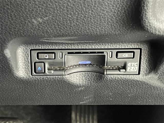 Toyota SIENTA 2022 8268371-8