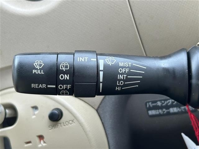 Toyota SIENTA 2009 8268397-10