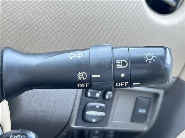 Toyota SIENTA 2009 8268397-11