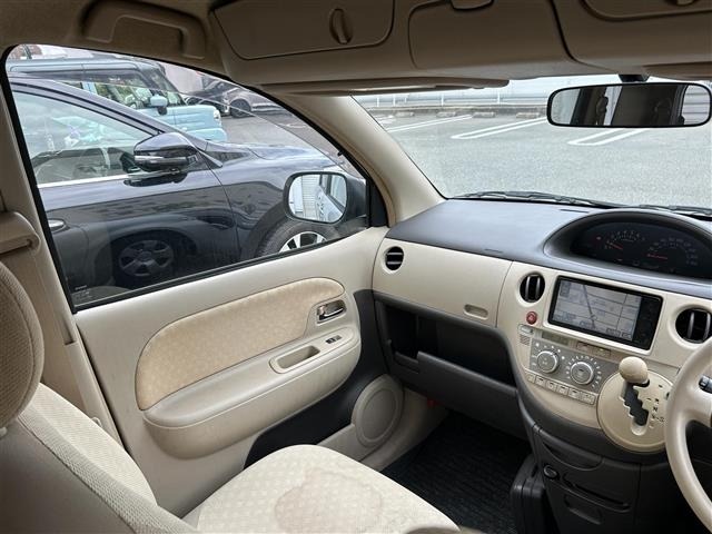 Toyota SIENTA 2009 8268397-6