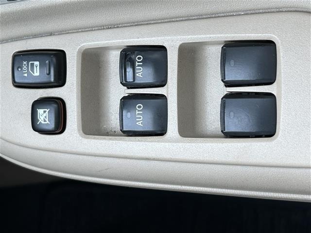 Toyota SIENTA 2009 8268397-9