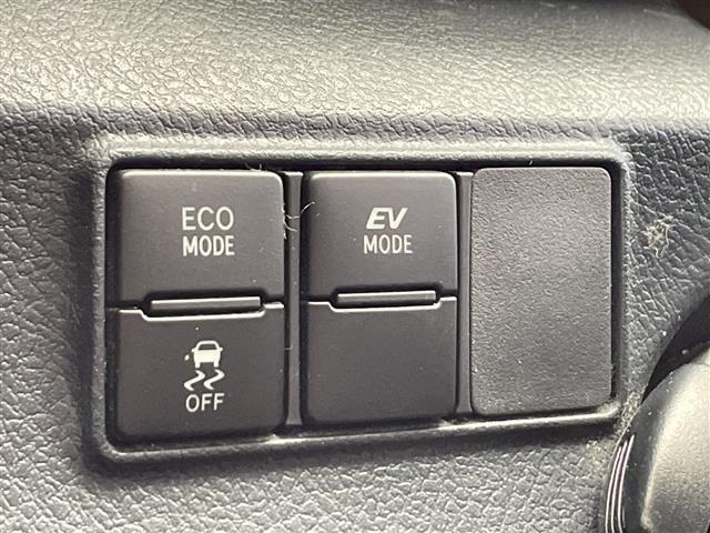 Toyota SIENTA 2019 8268404-6