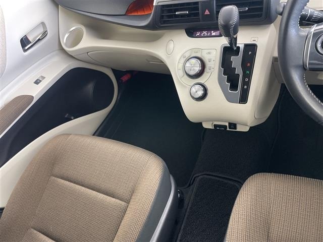 Toyota SIENTA 2017 8268405-10