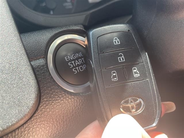 Toyota SIENTA 2023 8268409-1