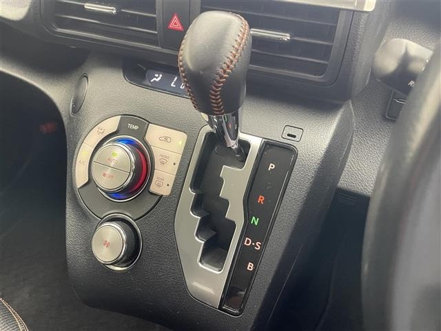 Toyota SIENTA 2018 8268416-10