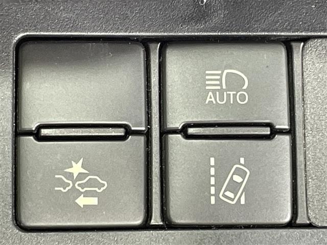 Toyota SIENTA 2020 8268417-18