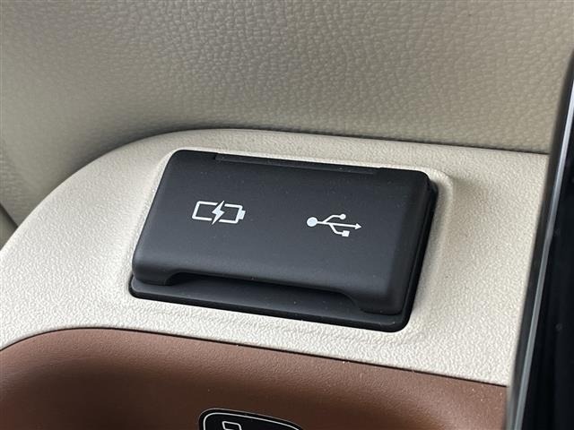 Toyota SIENTA 2024 8268421-10