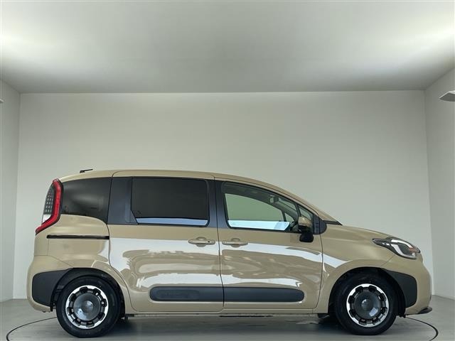 Toyota SIENTA 2024 8268421-13