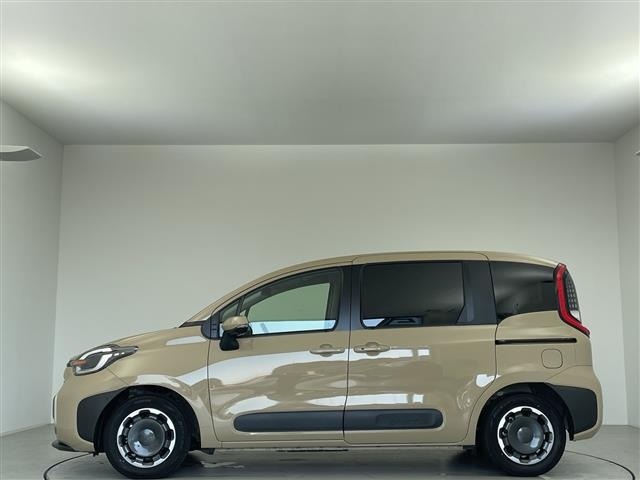 Toyota SIENTA 2024 8268421-14