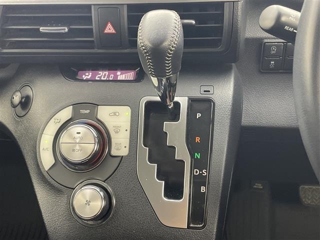 Toyota SIENTA 2015 8268474-20