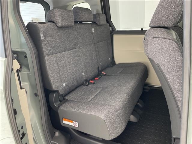 Toyota SIENTA 2024 8268478-9