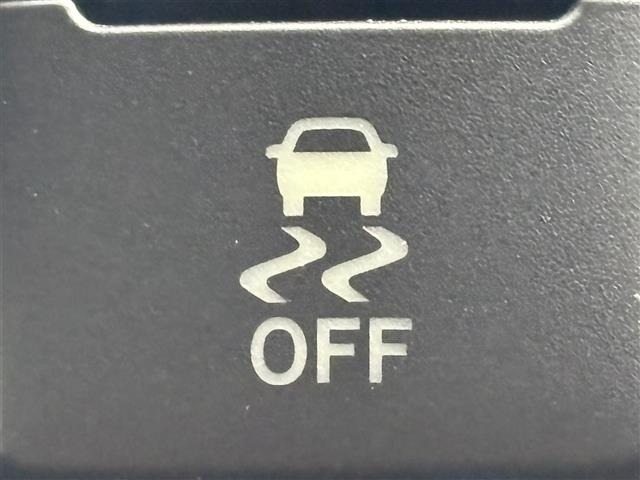 Toyota SIENTA 2015 8268512-9