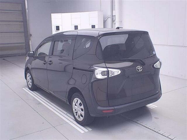 Toyota SIENTA 2015 8268529-1