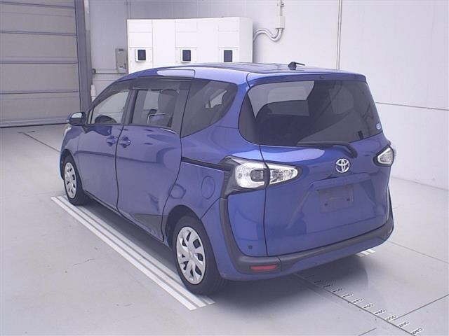 Toyota SIENTA 2015 8268530-1