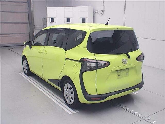 Toyota SIENTA 2016 8268534-1