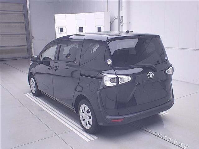 Toyota SIENTA 2015 8268538-1