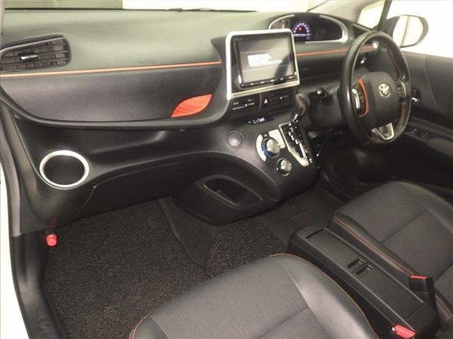 Toyota SIENTA 2017 8268542-4