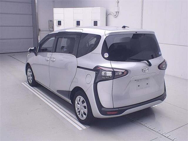 Toyota SIENTA 2018 8268544-1