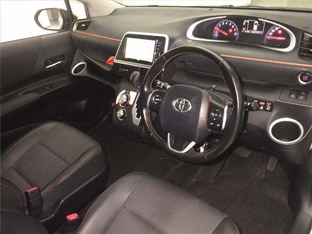 Toyota SIENTA 2018 8268544-3