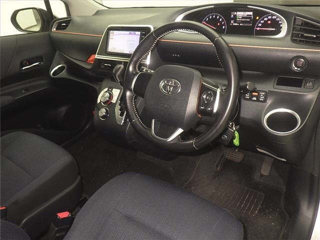 Toyota SIENTA 2015 8268545-3