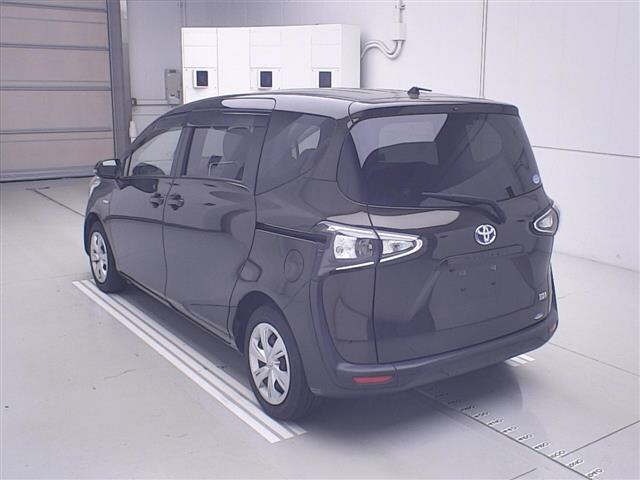 Toyota SIENTA 2018 8268549-1