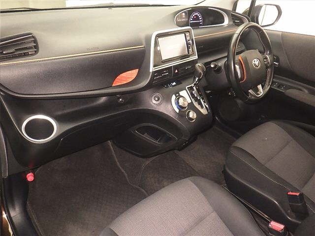 Toyota SIENTA 2018 8268549-4