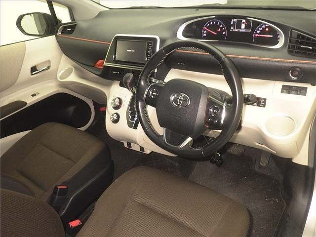 Toyota SIENTA 2018 8268550-3